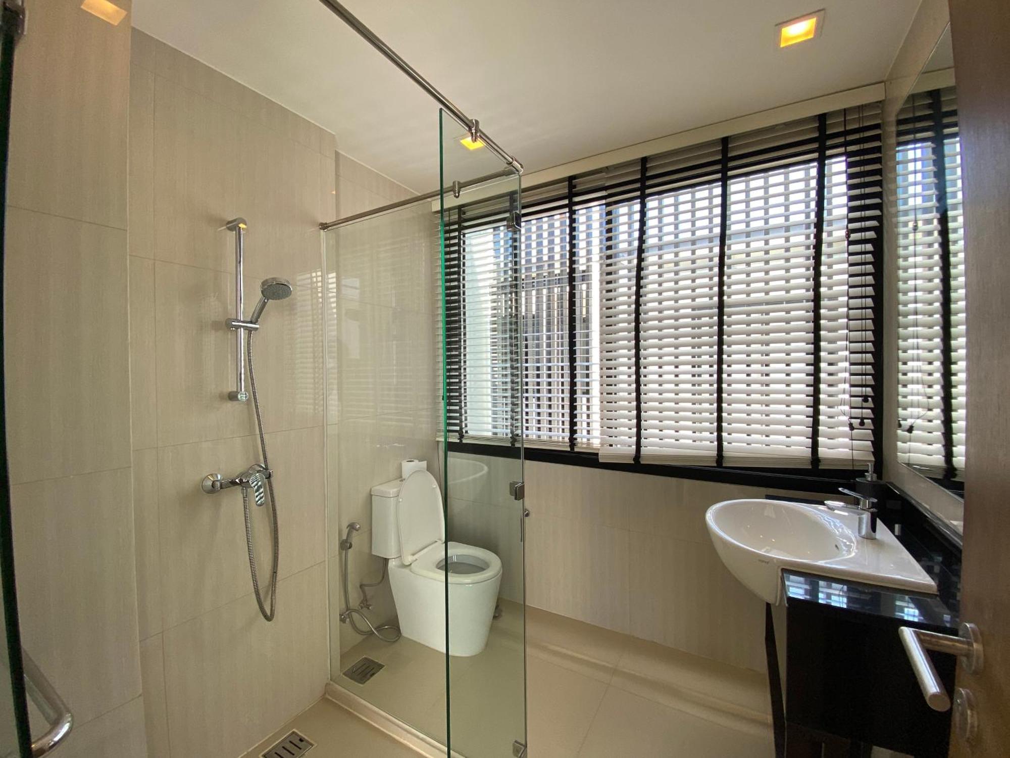 2 Bdr Townhouse In Laguna Park By Capitalpro